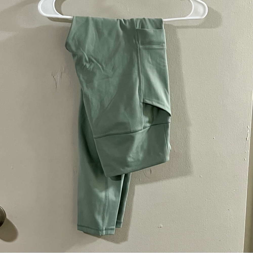 Avalanche Outdoor Supply Sage Green High Rise Pocket Leggings Athletic Yoga